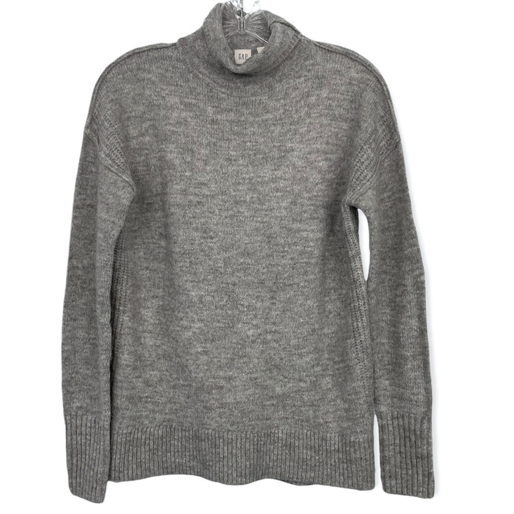 Gap turtleneck soft gray knit sweater, acrylic wool blend, Ribbed deconstructed